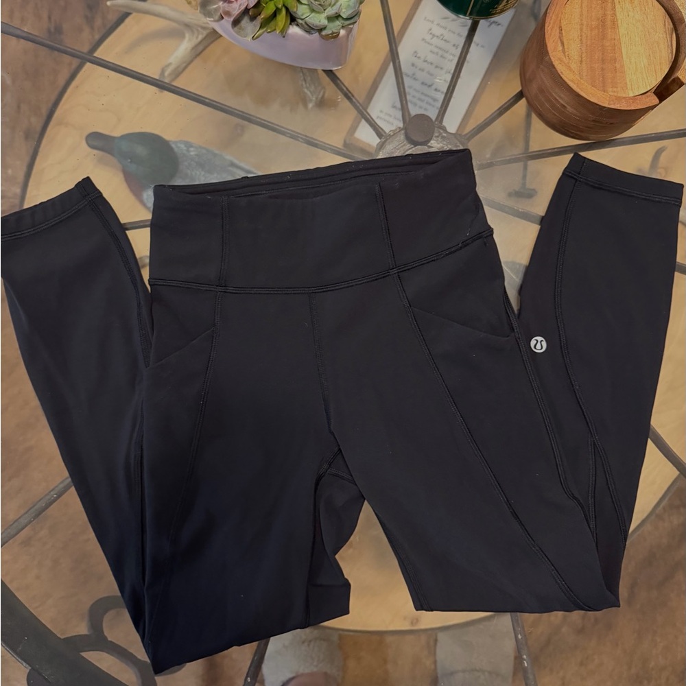 Black Lululemmon Leggings
